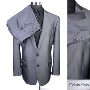 Calvin Klein Sz 2-Pcs Herringbone Gray Suit Blazer Sz 46L Pants 42X30 Poly Blend